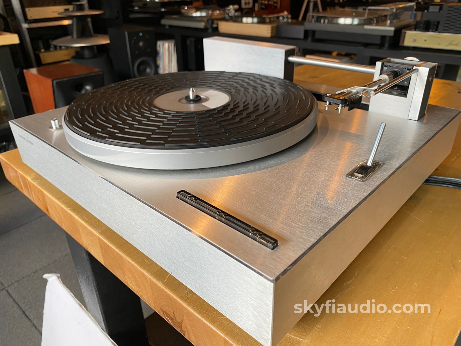 Harmon Kardon St-7 Vintage Turntable Serviced With New Sumiko Cartridge