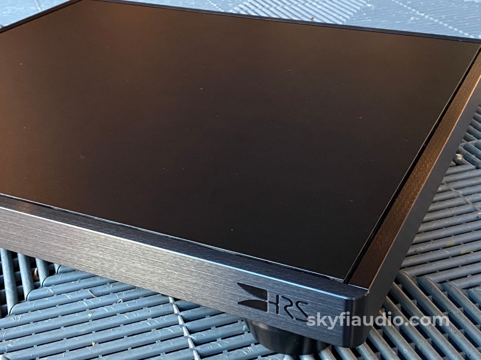 Hrs S3 Monoblock Isolation Platform / Stand W/ 2 Tall Feet 21 X 19 Accessory