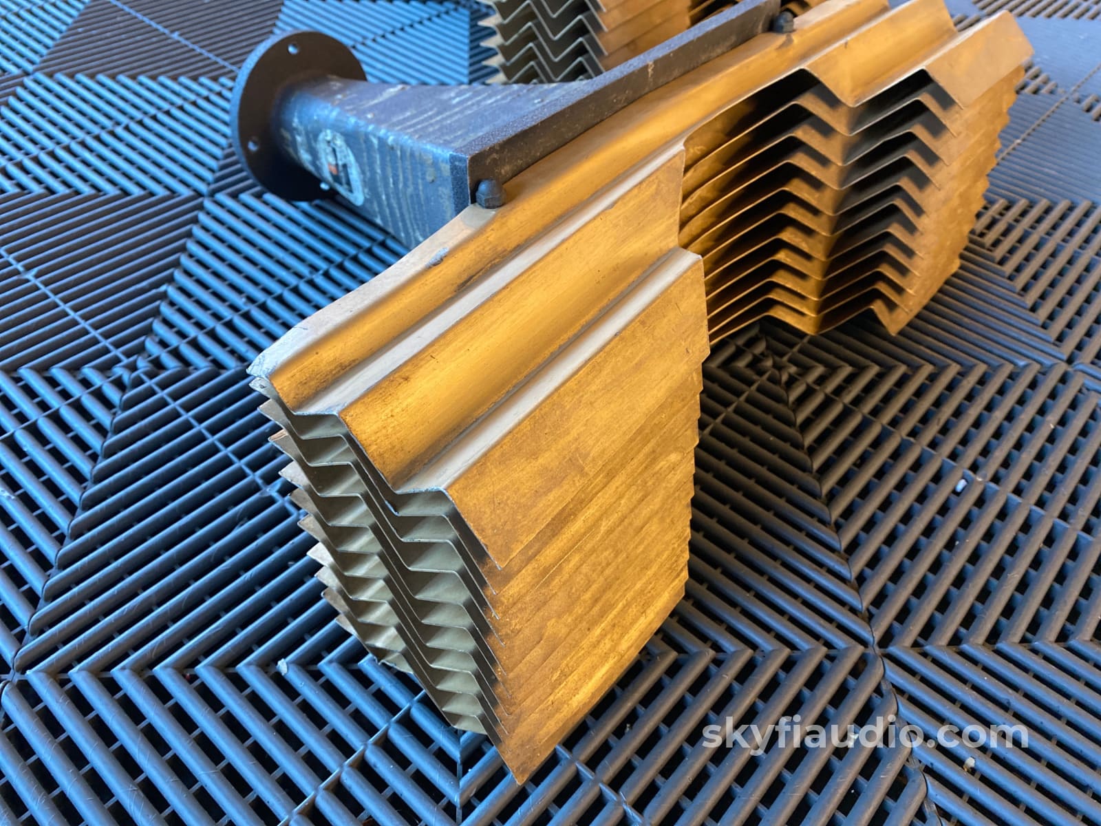 Jbl Gray 2309 Horns W/ Gold 2310 Lenses - Pair Speakers