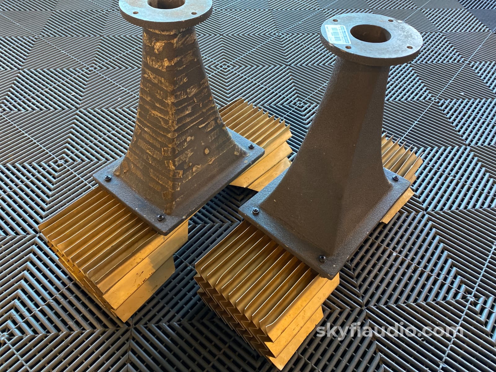 Jbl Gray 2309 Horns W/ Gold 2310 Lenses - Pair Speakers