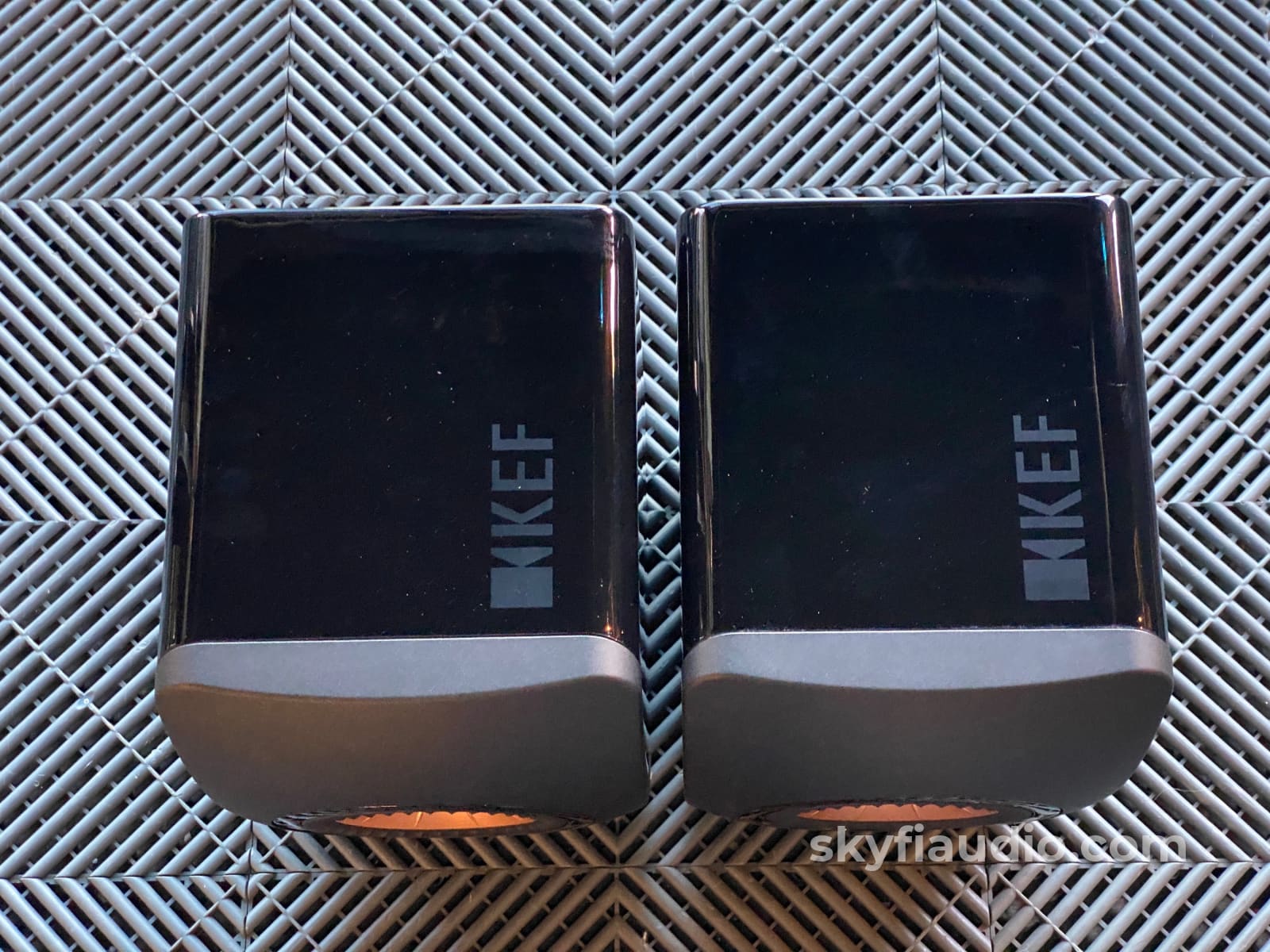 Kef Ls50 Bookshelf Speakers - Highly Reviewed Stereophile Class A