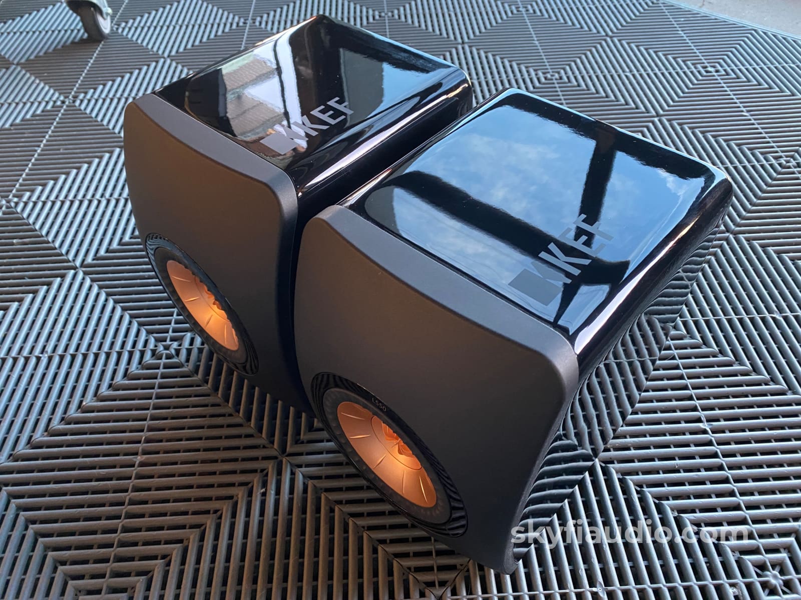 Kef Ls50 Bookshelf Speakers - Highly Reviewed Stereophile Class A