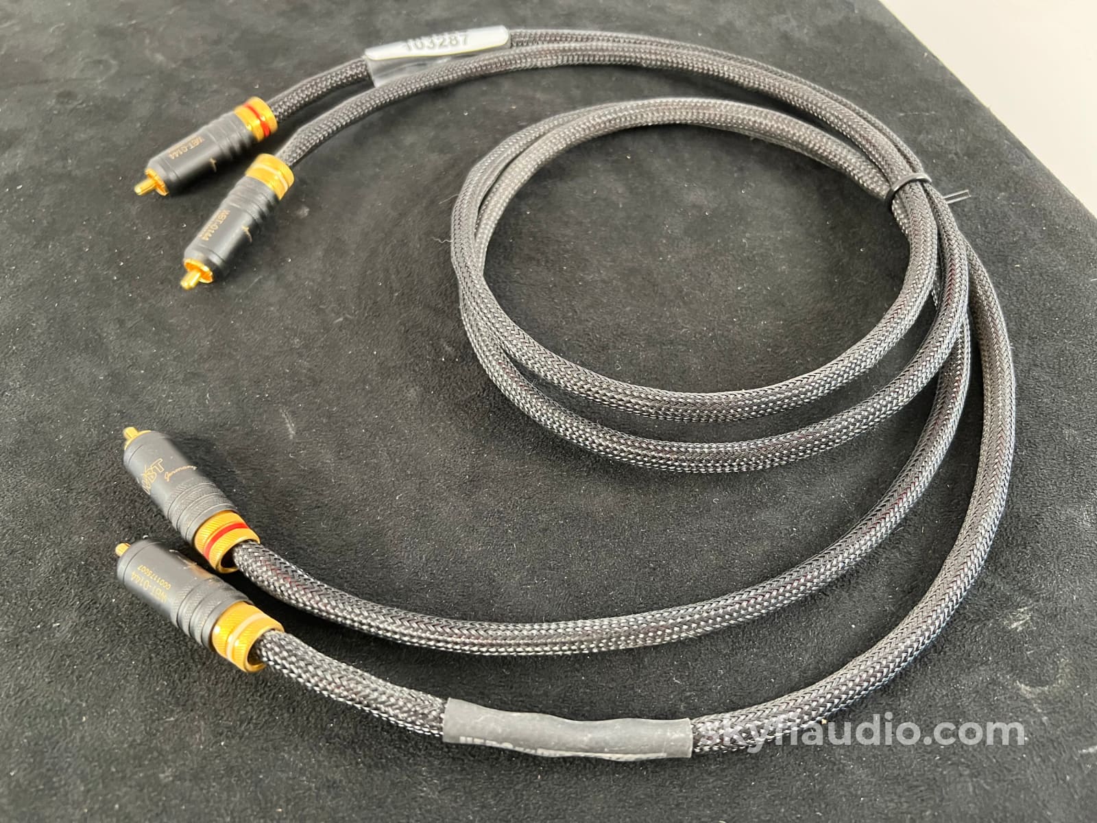 Kimber Kable Hero Rca Interconnects (Pair) With German-Made Wbt Connectors - 1 Meter Cables