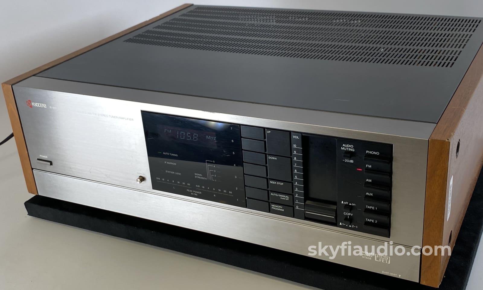Kyocera R-651 Vintage Am/Fm Stereo Receiver W/Phono Integrated Amplifier