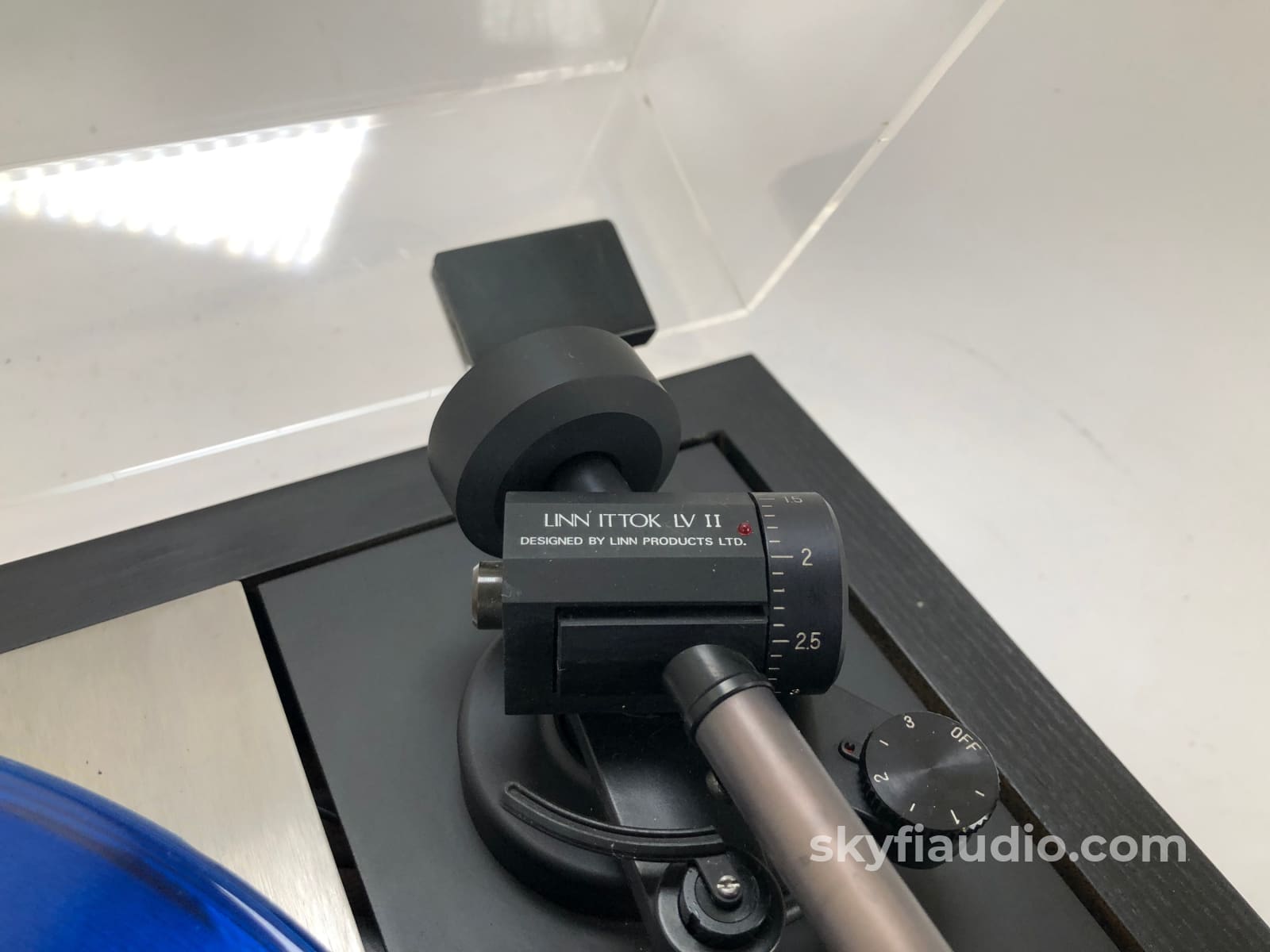 Legendary Linn Lp12 Turntable With New Sumiko Blue Point No. 2 Cartridge