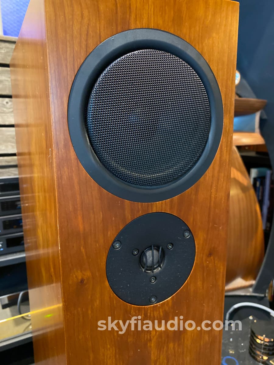 Linn Av 5140 Full-Range Floorstanding Speakers - Cherry Finish (2 Of 2)