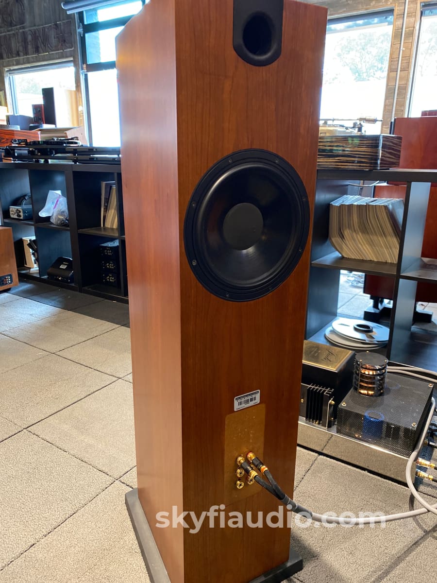 Linn Av 5140 Full-Range Floorstanding Speakers - Cherry Finish (2 Of 2)