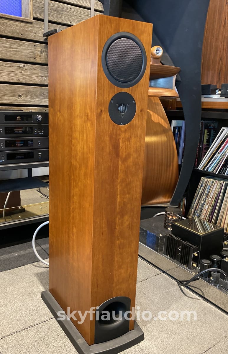 Linn Av 5140 Full-Range Floorstanding Speakers - Cherry Finish (2 Of 2)