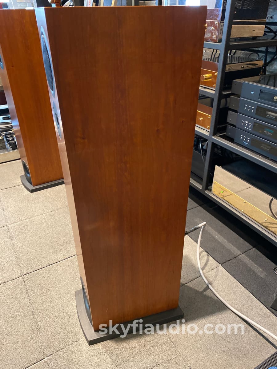 Linn Av 5140 Full-Range Floorstanding Speakers - Cherry Finish (2 Of 2)