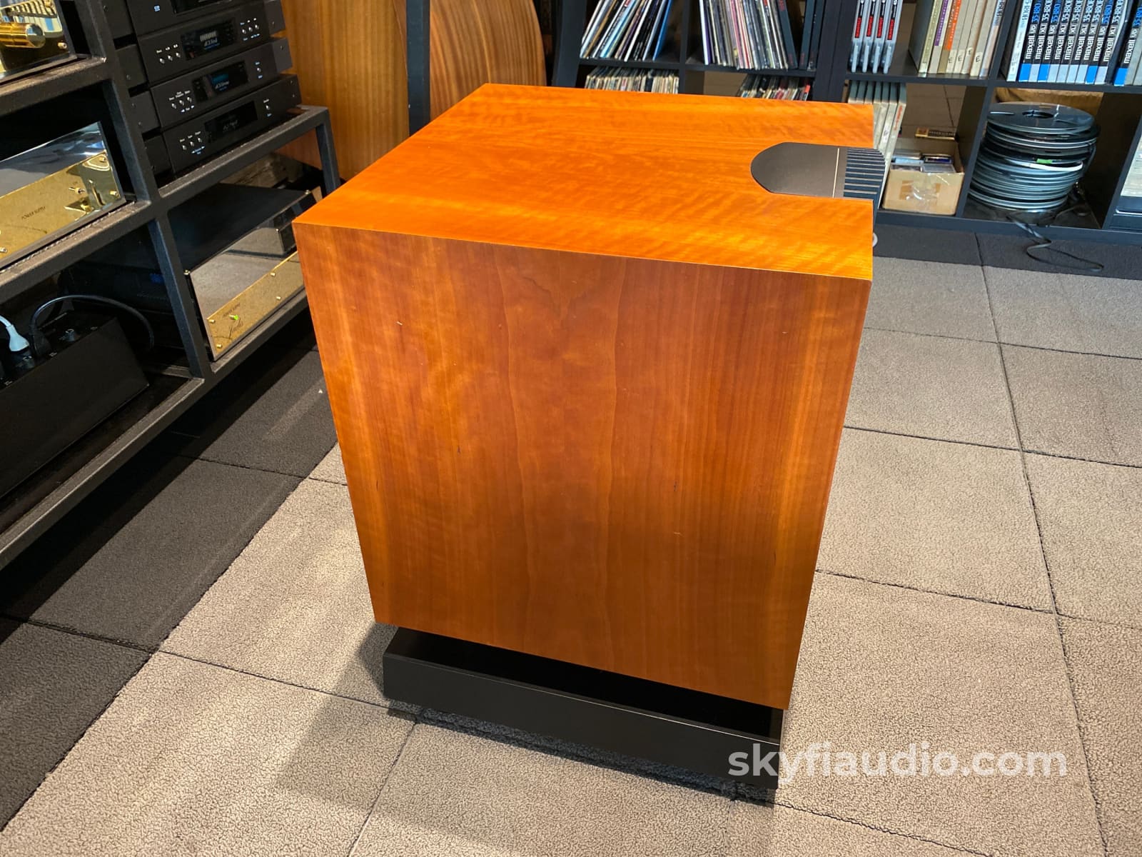 Linn Av 5150 Active Isobarik Subwoofer - Cherry Finish Speakers