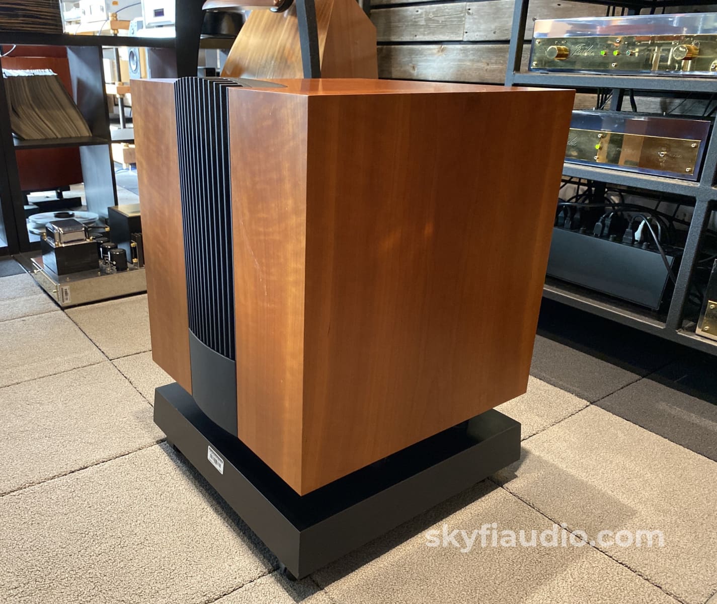 Linn Av 5150 Active Isobarik Subwoofer - Cherry Finish Speakers