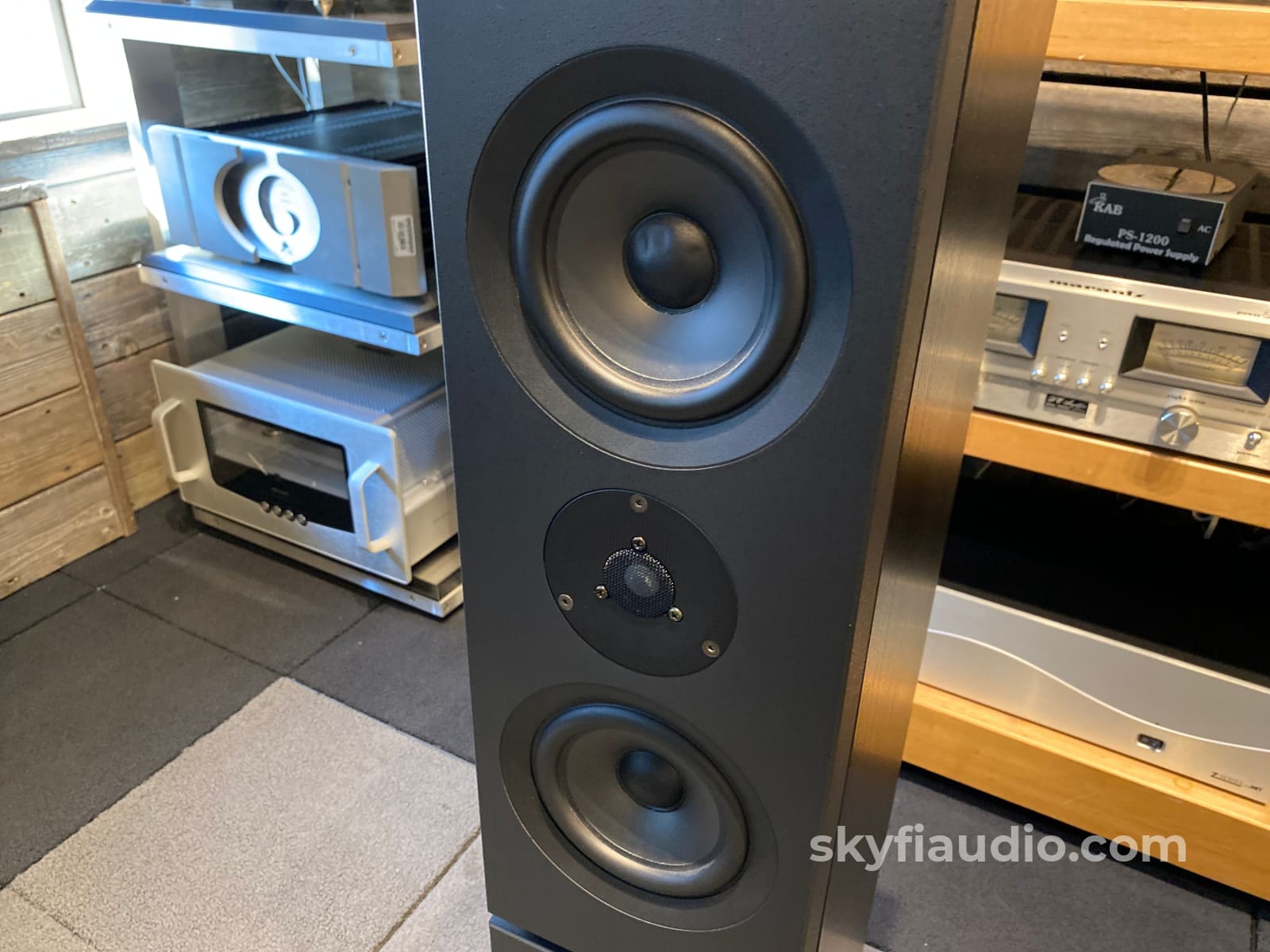 Linn Kaber Active Speakers With 3 X Lk-100 Amps And Crossover Cards