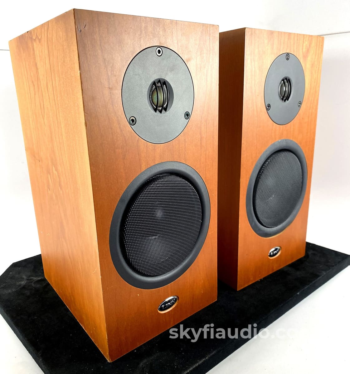 Linn Katan Bookshelf Speaker - Made In The Uk Speakers