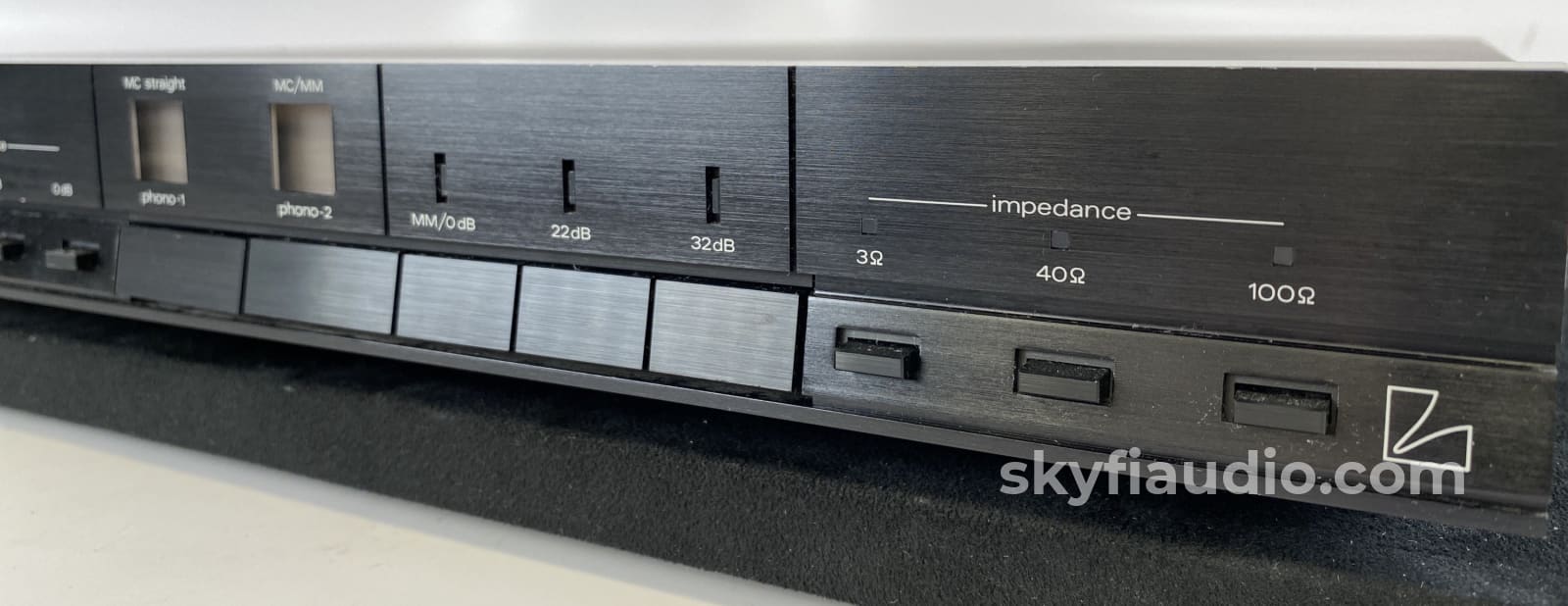 Luxman Le-109 Phono Preamplifier - Super Flexible Capable And Rare