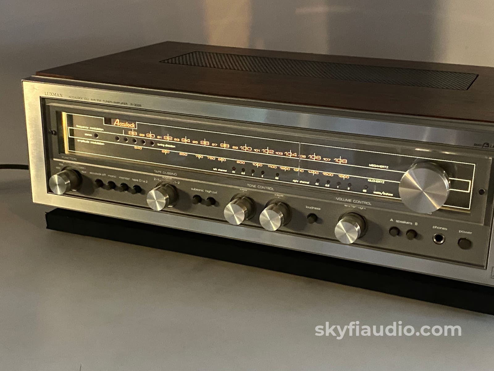 Luxman R-3055 Vintage Am/Fm Receiver Integrated Amplifier