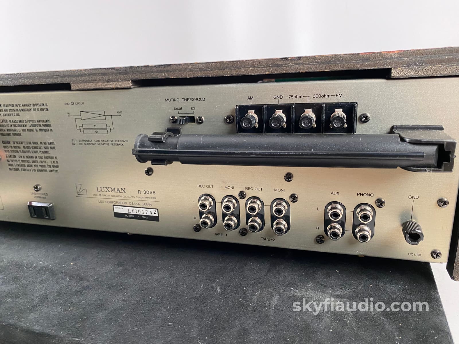 Luxman R-3055 Vintage Am/Fm Receiver Integrated Amplifier