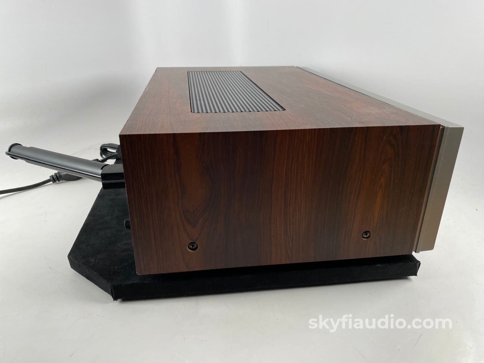 Luxman R-3055 Vintage Am/Fm Receiver Integrated Amplifier