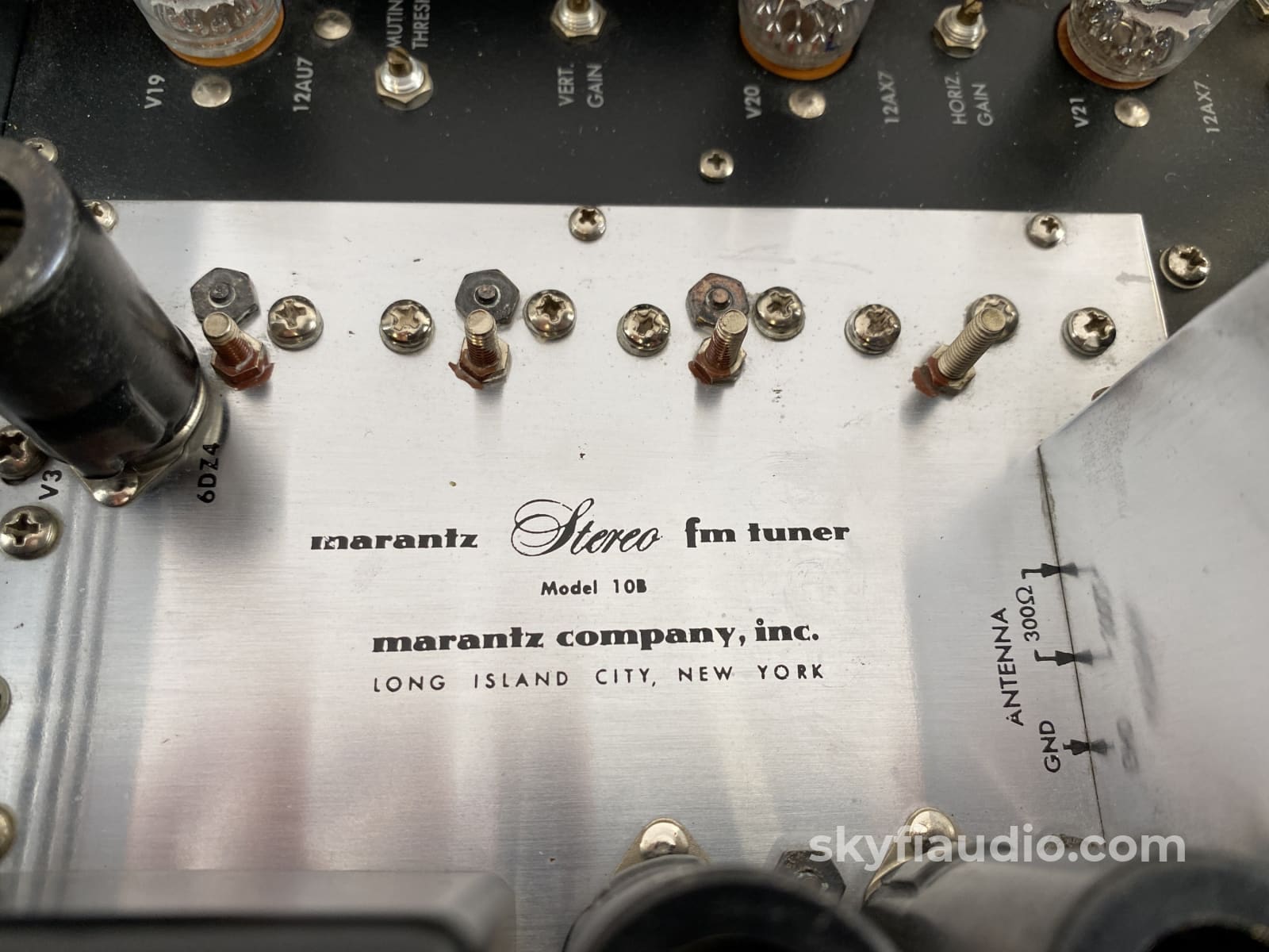 Marantz 10B Vintage Tube Tuner With Rare Rack Handles! Like New