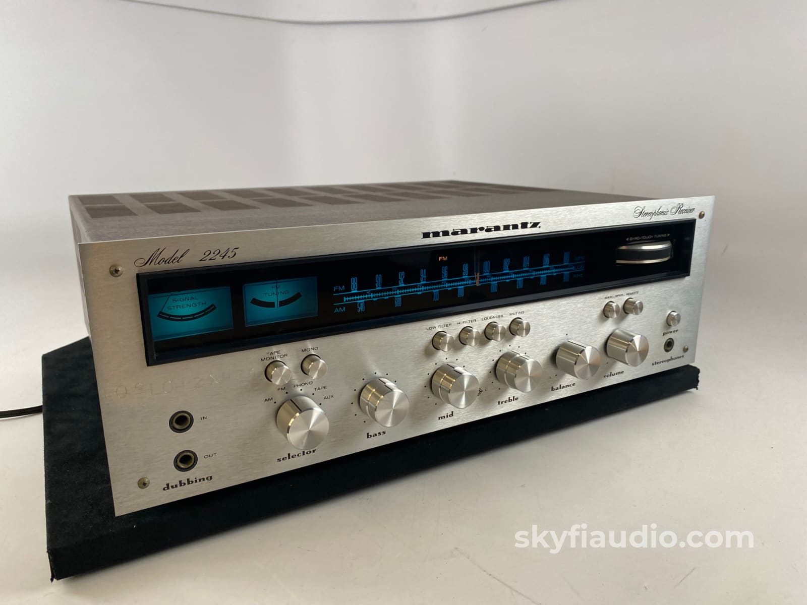 Marantz 2245 Stereophonic Receiver Vintage Beauty Light Service - Survivor Integrated Amplifier