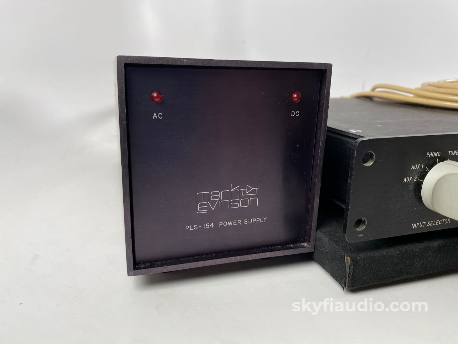 Mark Levinson Ml-7 Vintage Analog Preamp - With Phono Stage Preamplifier