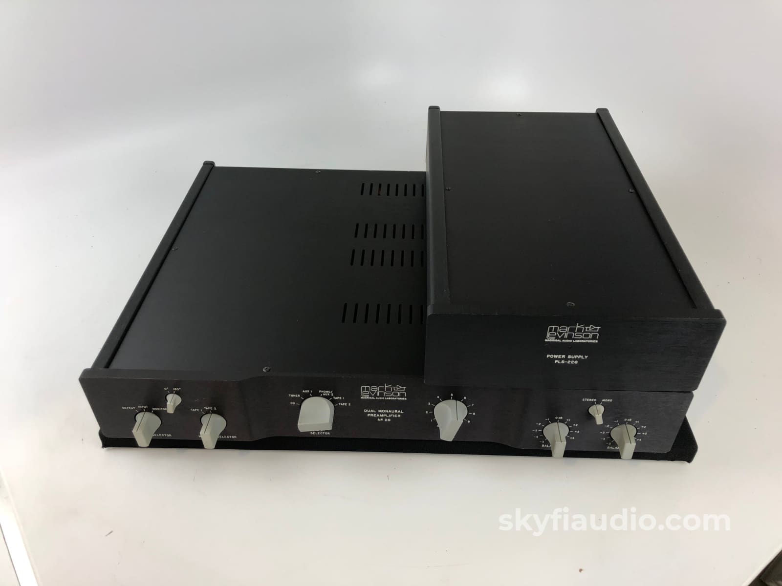 Mark Levinson No.26 Preamplifier