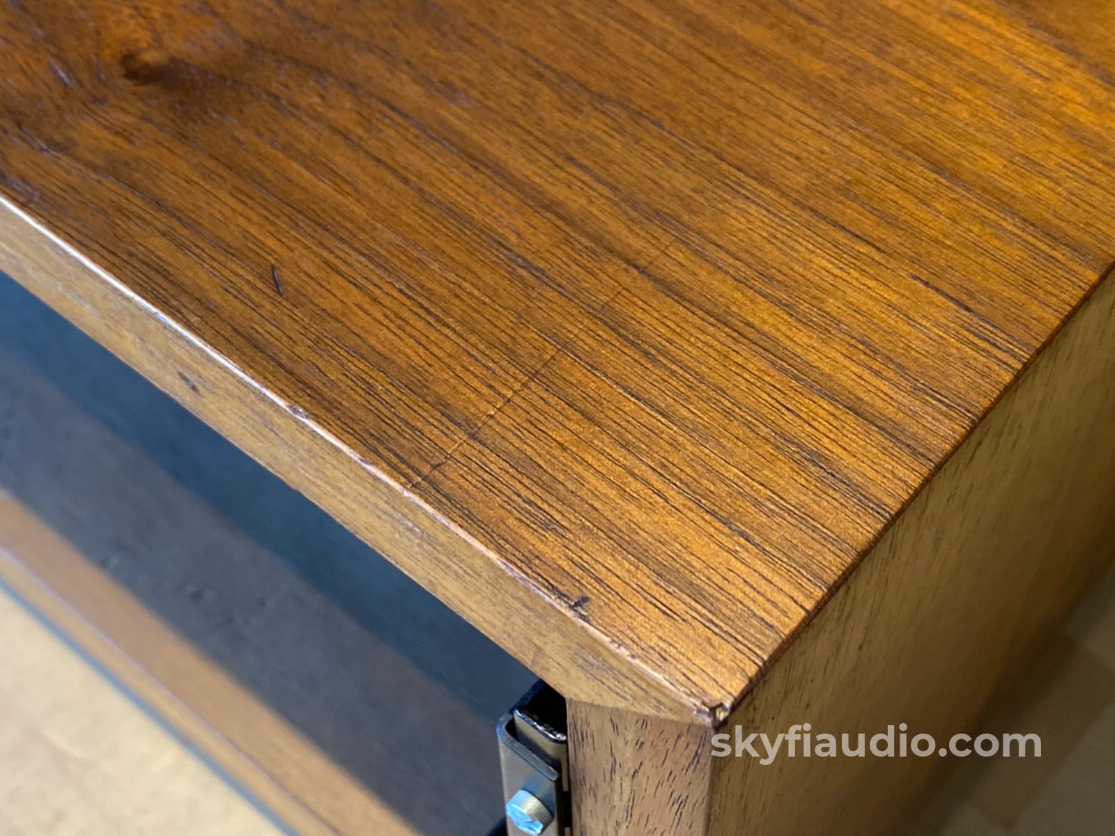 Mcintosh L12 Wood Cabinet - Slant Feet W/ 10 Or 12 Adjustable Panlocs Accessory