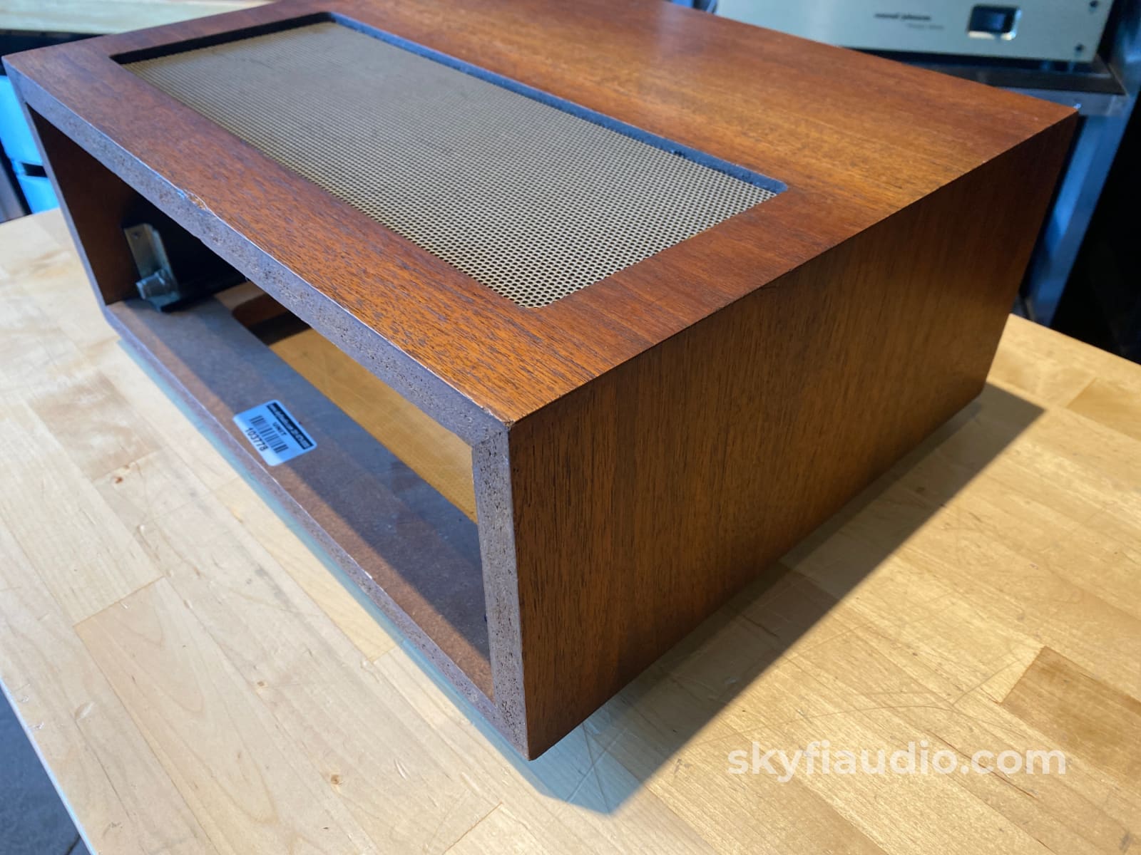 Mcintosh L12 Wood Cabinet - Slant Feet W/ 10 Or 12 Adjustable Panlocs Accessory