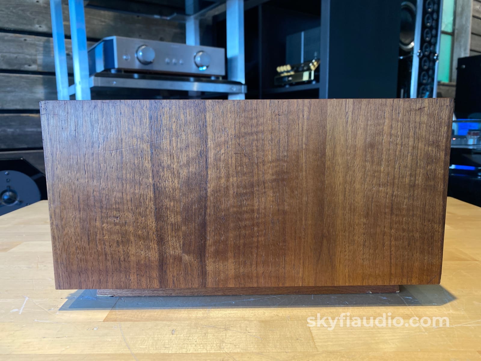 Mcintosh L12 Wood Cabinet - Slant Feet W/ 10 Or 12 Adjustable Panlocs Accessory