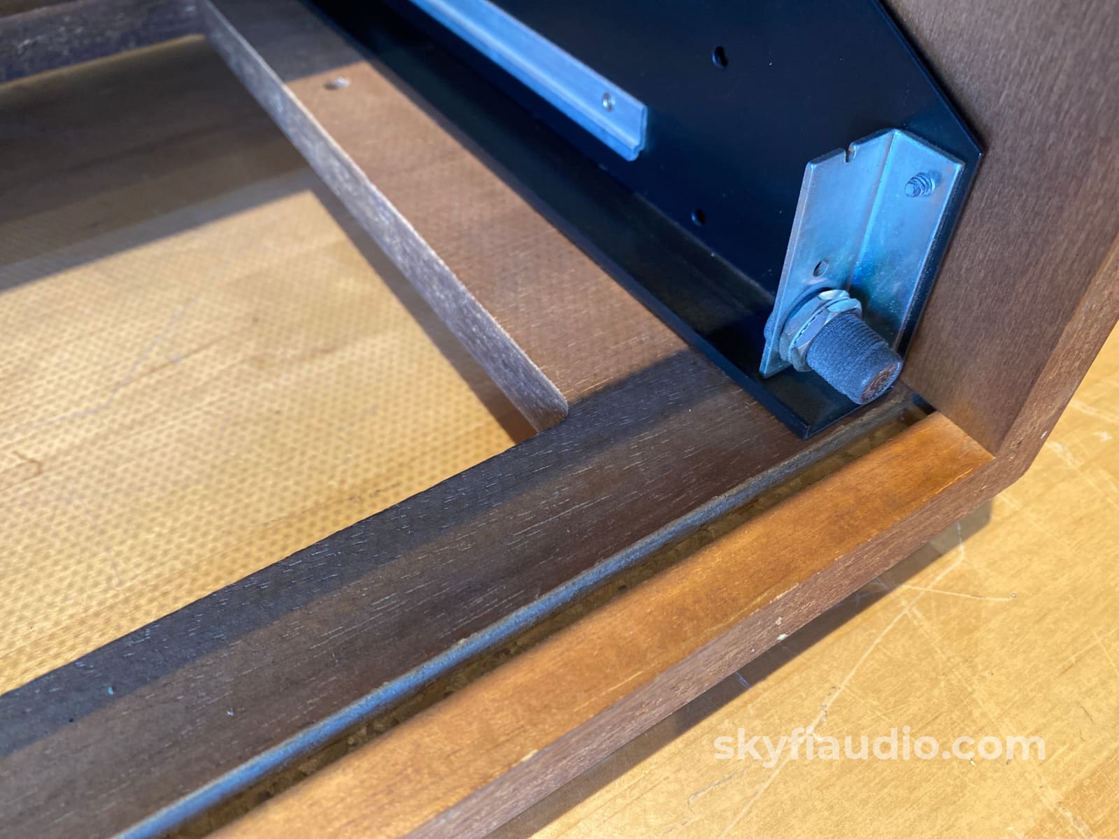 Mcintosh L12 Wood Cabinet - Slant Feet W/ 10 Or 12 Adjustable Panlocs Accessory