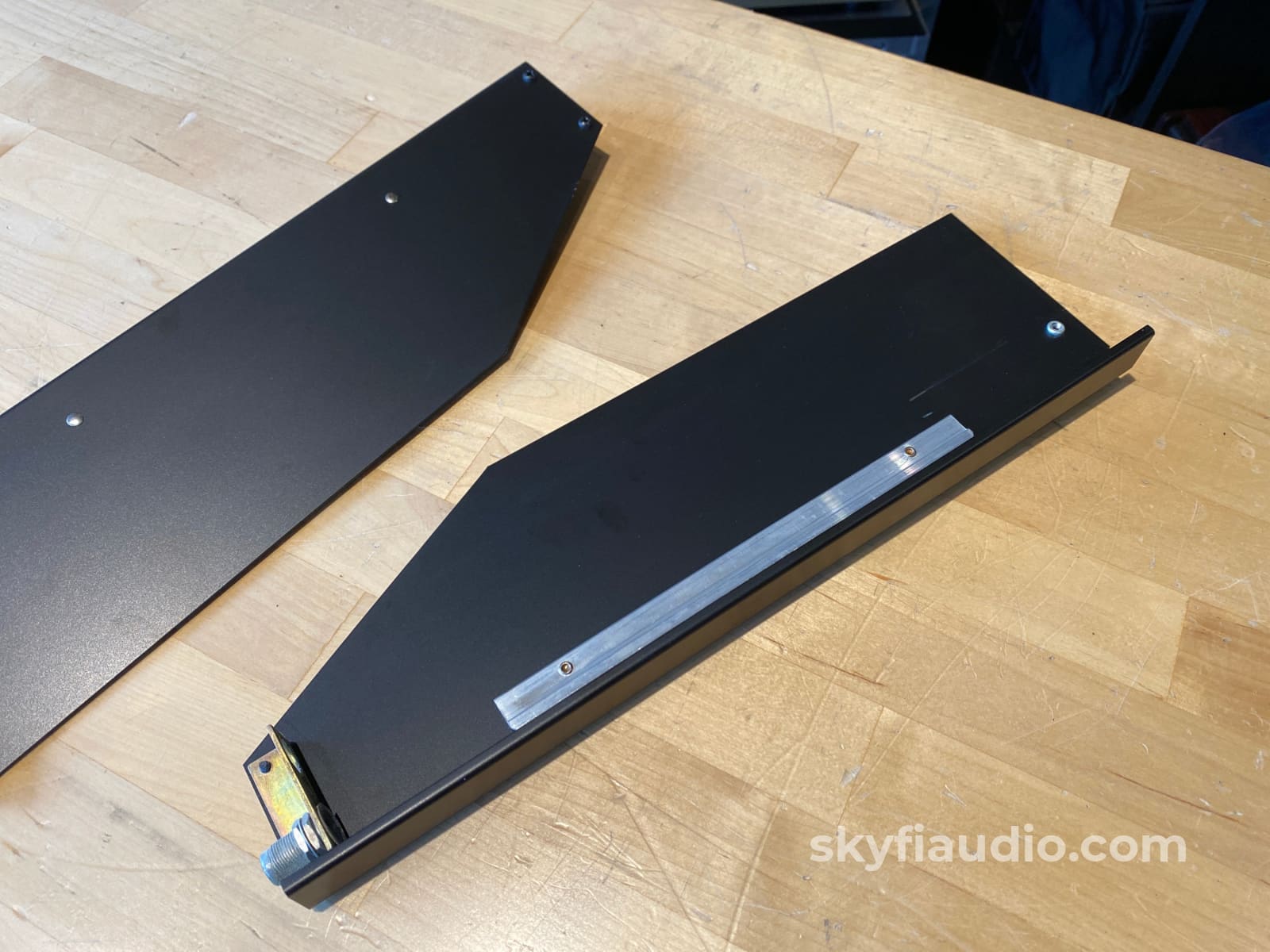 Mcintosh L52 Wood Cabinet For 5 Components W/13.5 Deep Panloc Hardware (Mc2125) Accessory