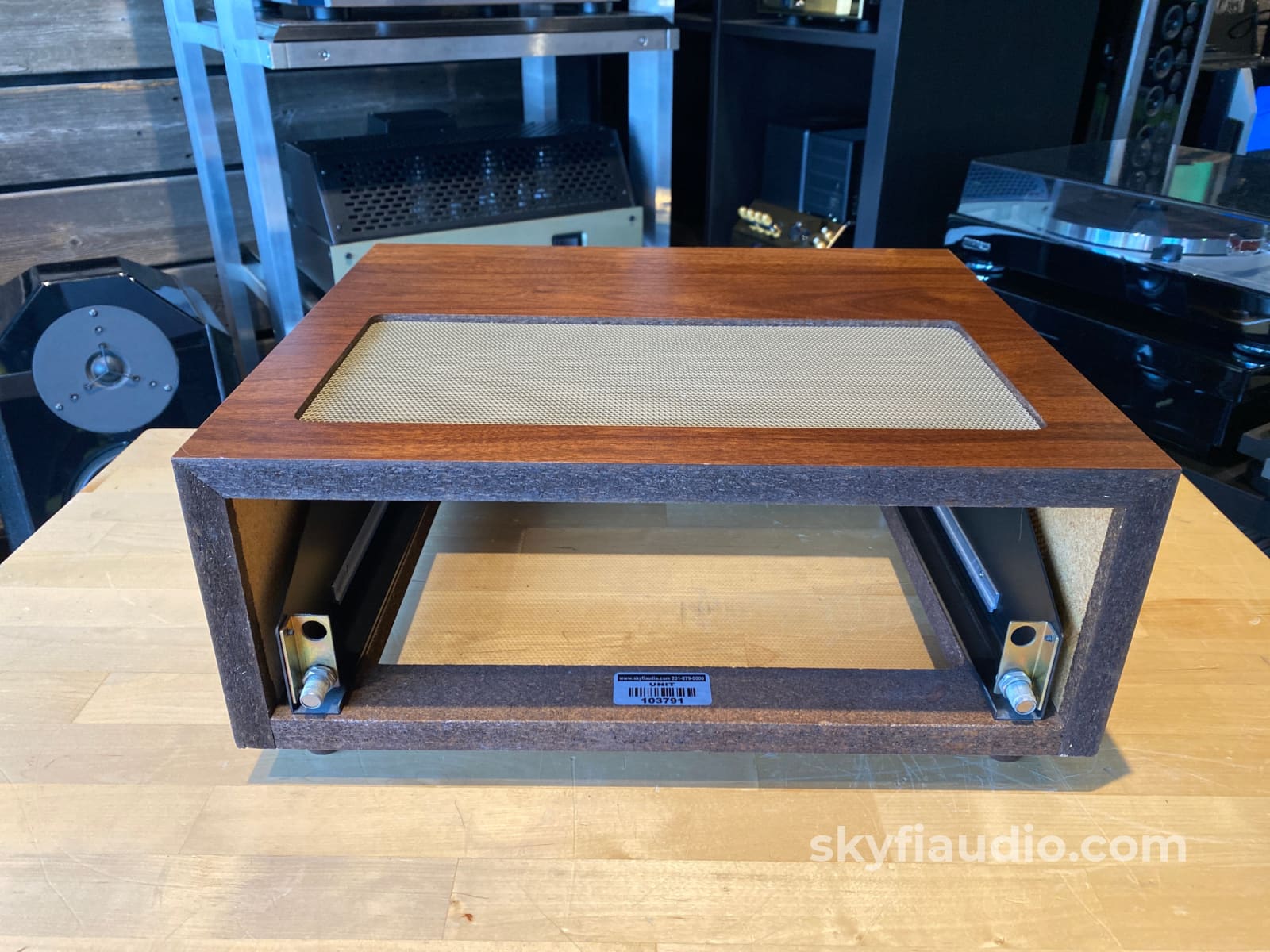 Mcintosh L52 Wood Cabinet For 5 Components W/13.5 Deep Panloc Hardware (Mc2125) Accessory