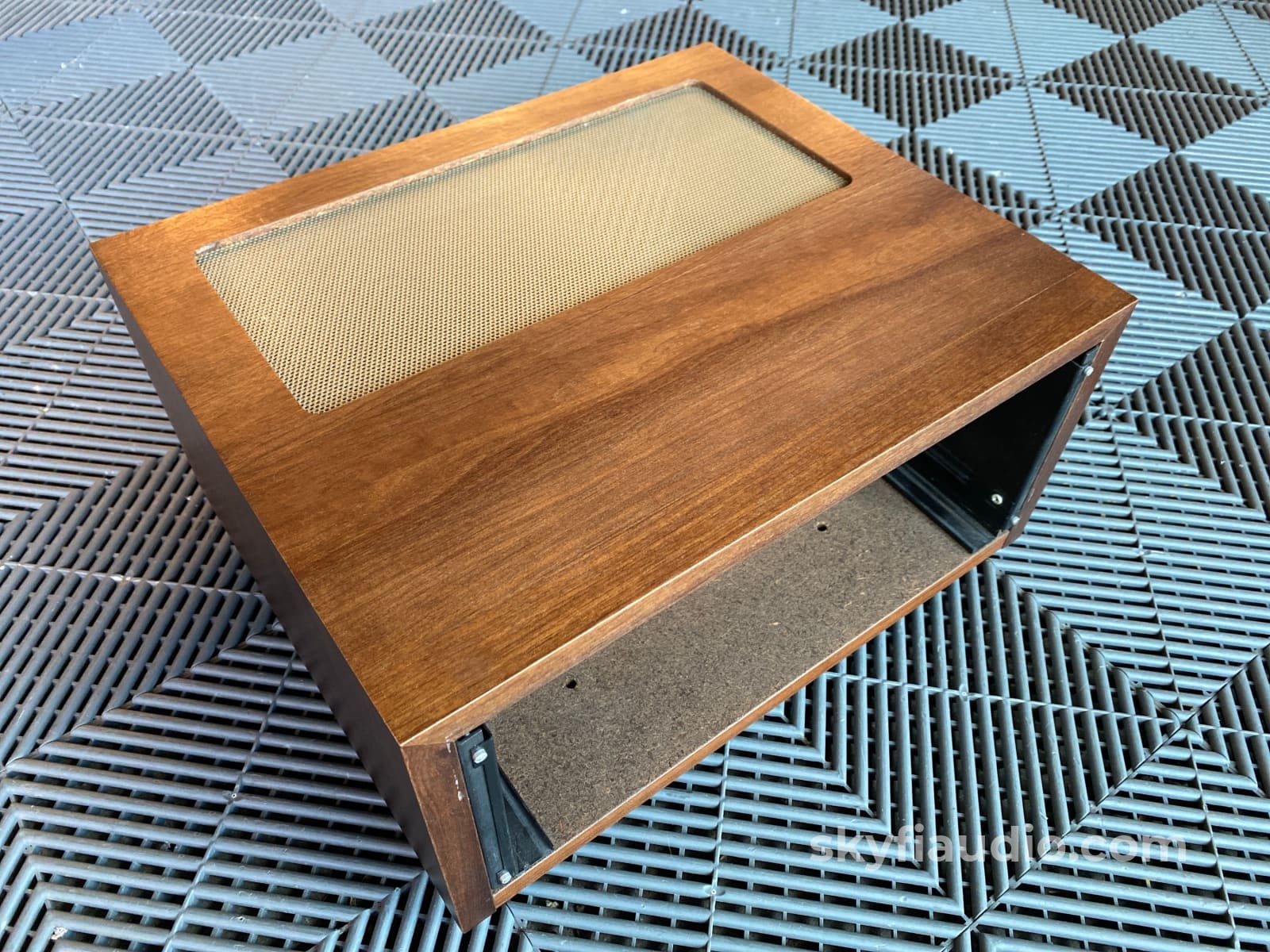 Mcintosh L54 Series Wood Cabinet W/Panloc Hardware Included Accessory