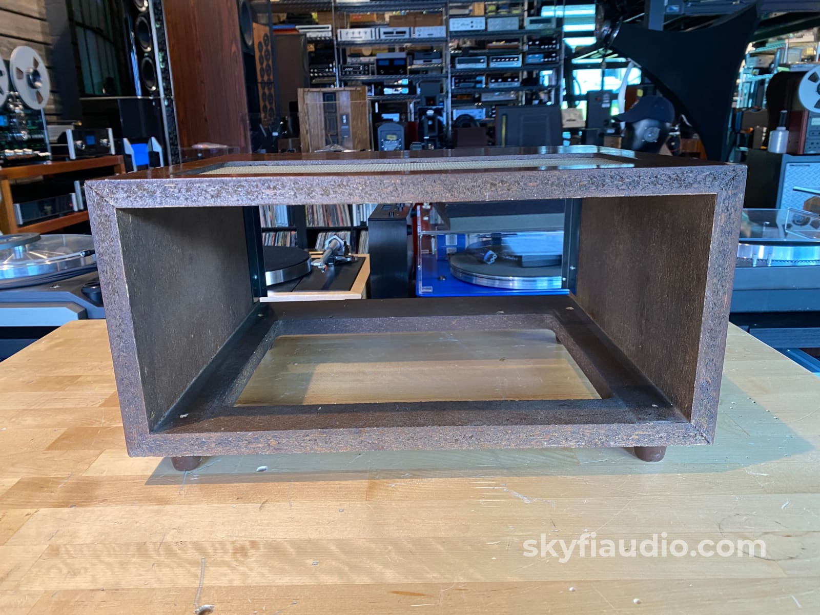 Mcintosh L54 Wood Cabinet For Large Amplifiers - No Panlocs Accessory