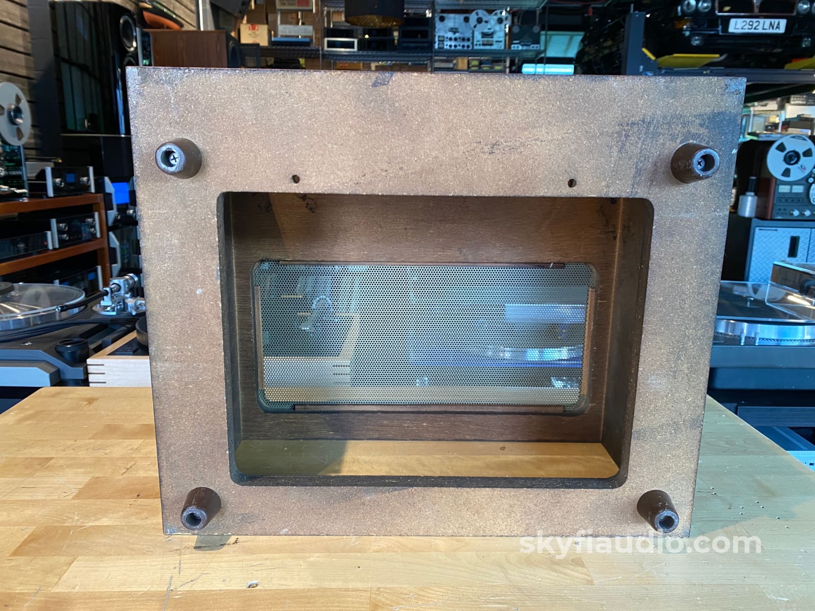 Mcintosh L54 Wood Cabinet For Large Amplifiers - No Panlocs Accessory