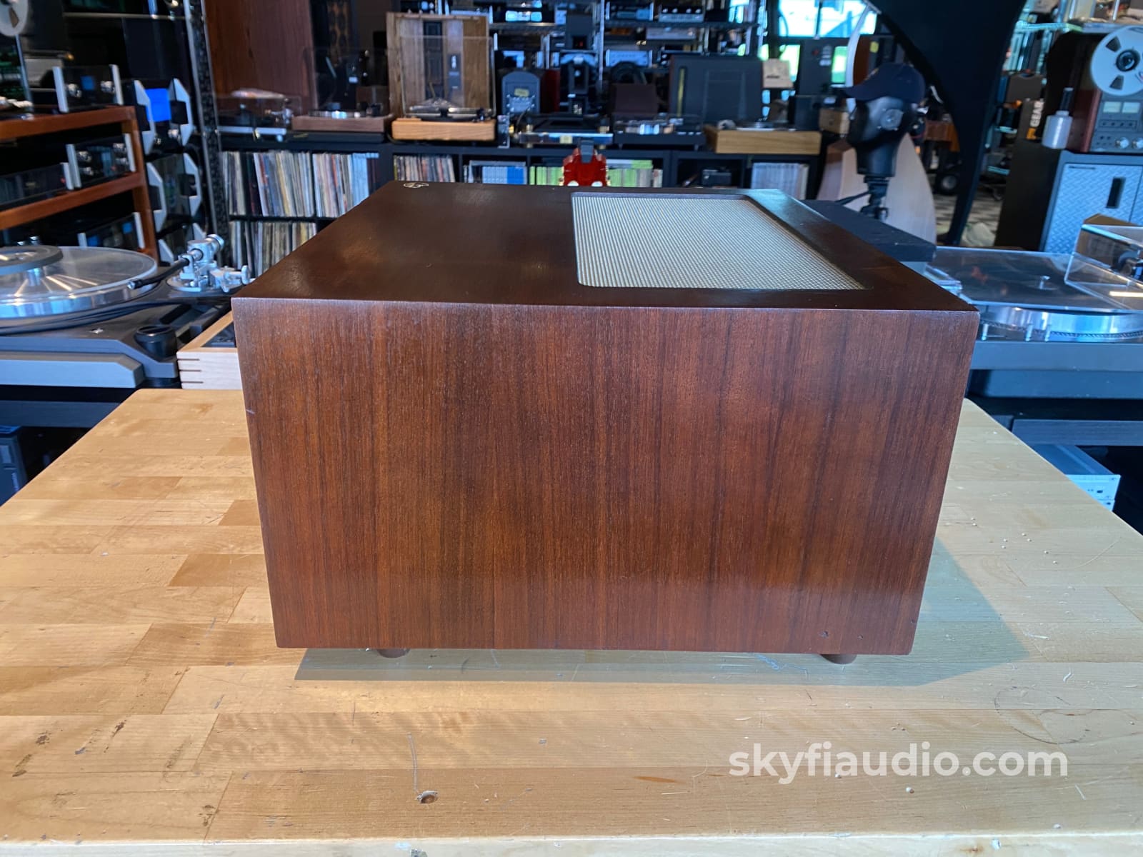 Mcintosh L54 Wood Cabinet For Large Amplifiers - No Panlocs Accessory