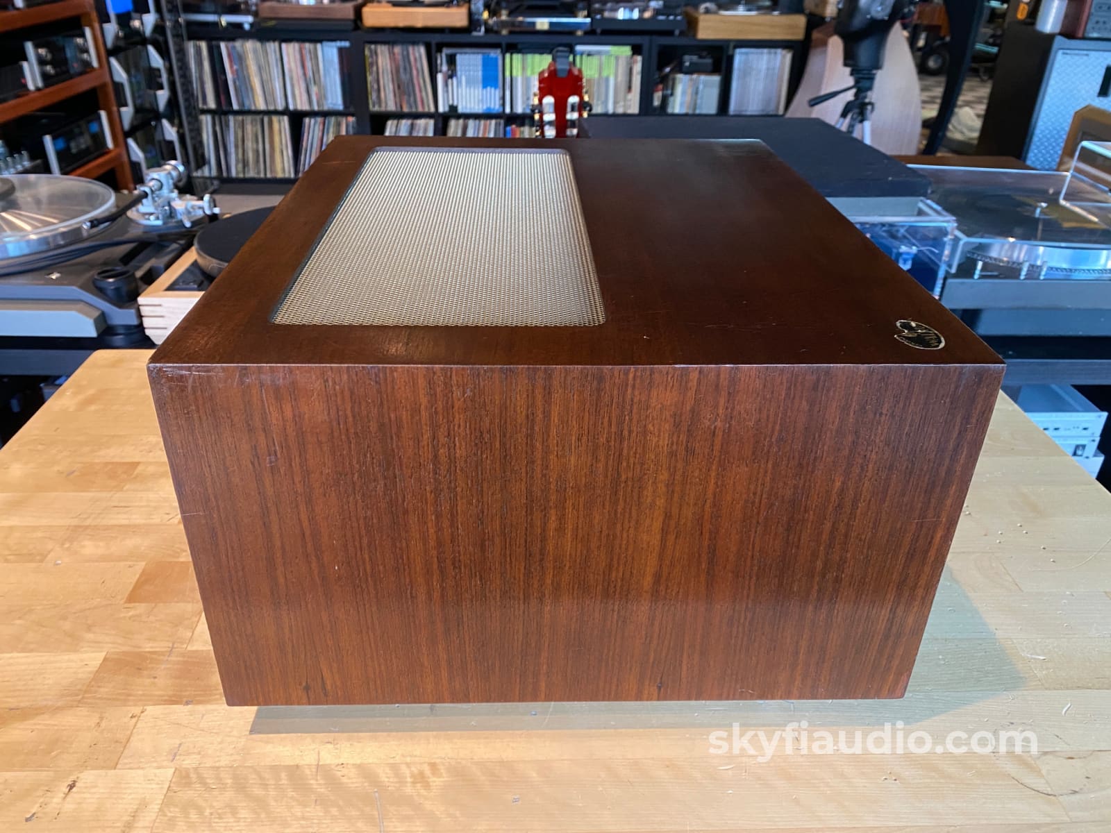 Mcintosh L54 Wood Cabinet For Large Amplifiers - No Panlocs Accessory