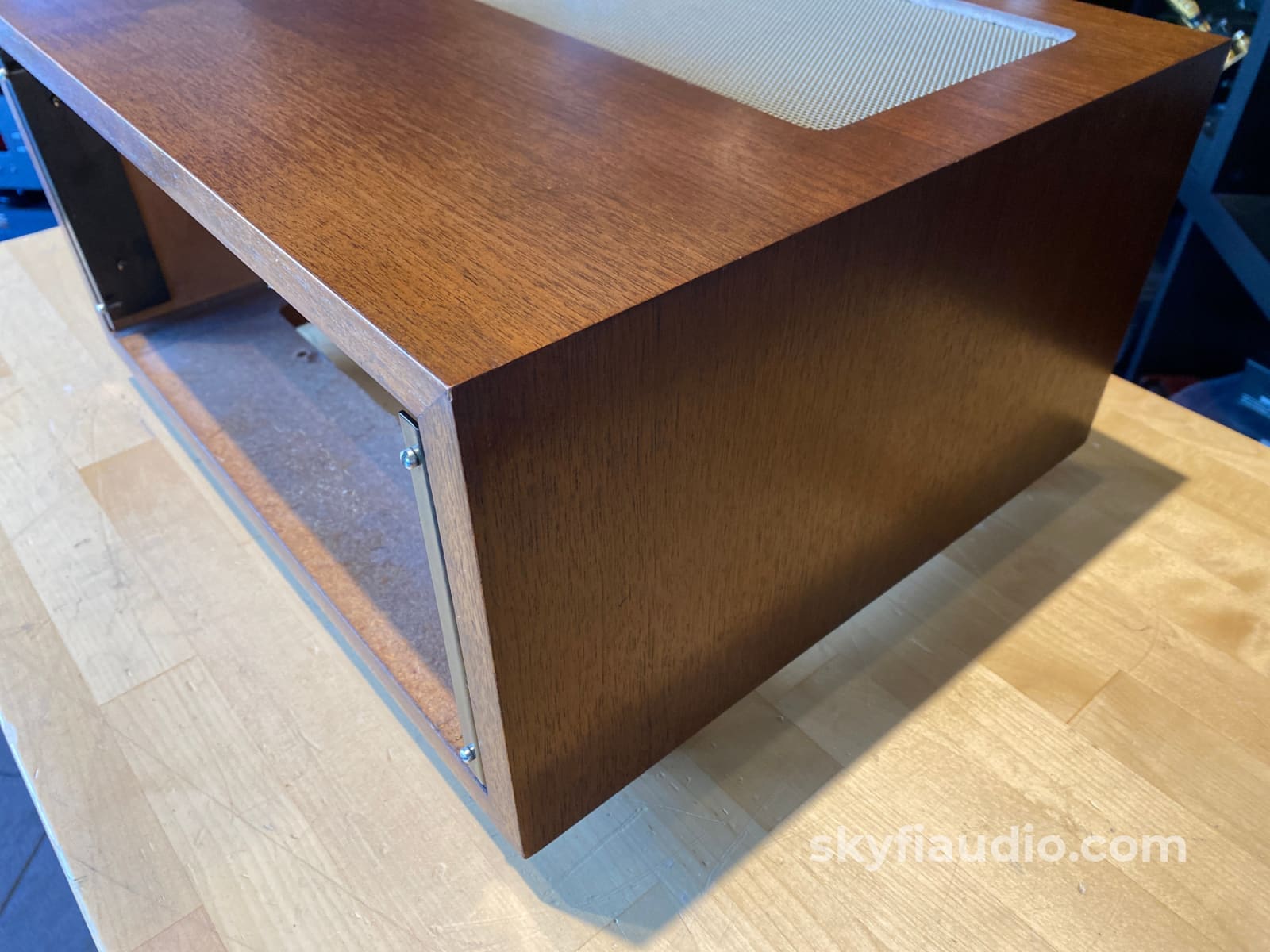 Mcintosh L54 Wood Veneer Cabinet For Large Amplifiers - No Panlocs Accessory