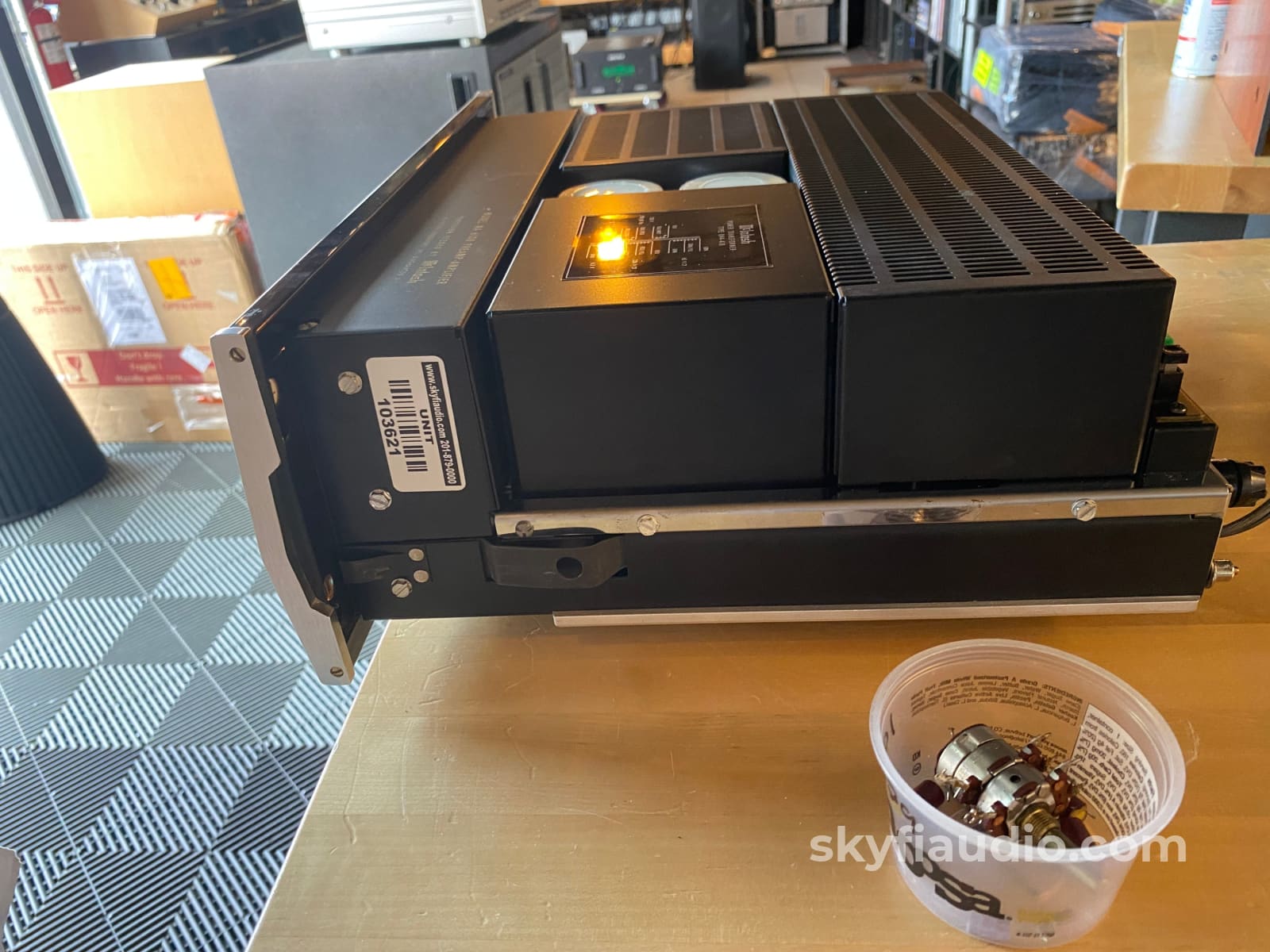 Mcintosh Ma6100 Vintage Integrated Amplifier - Serviced