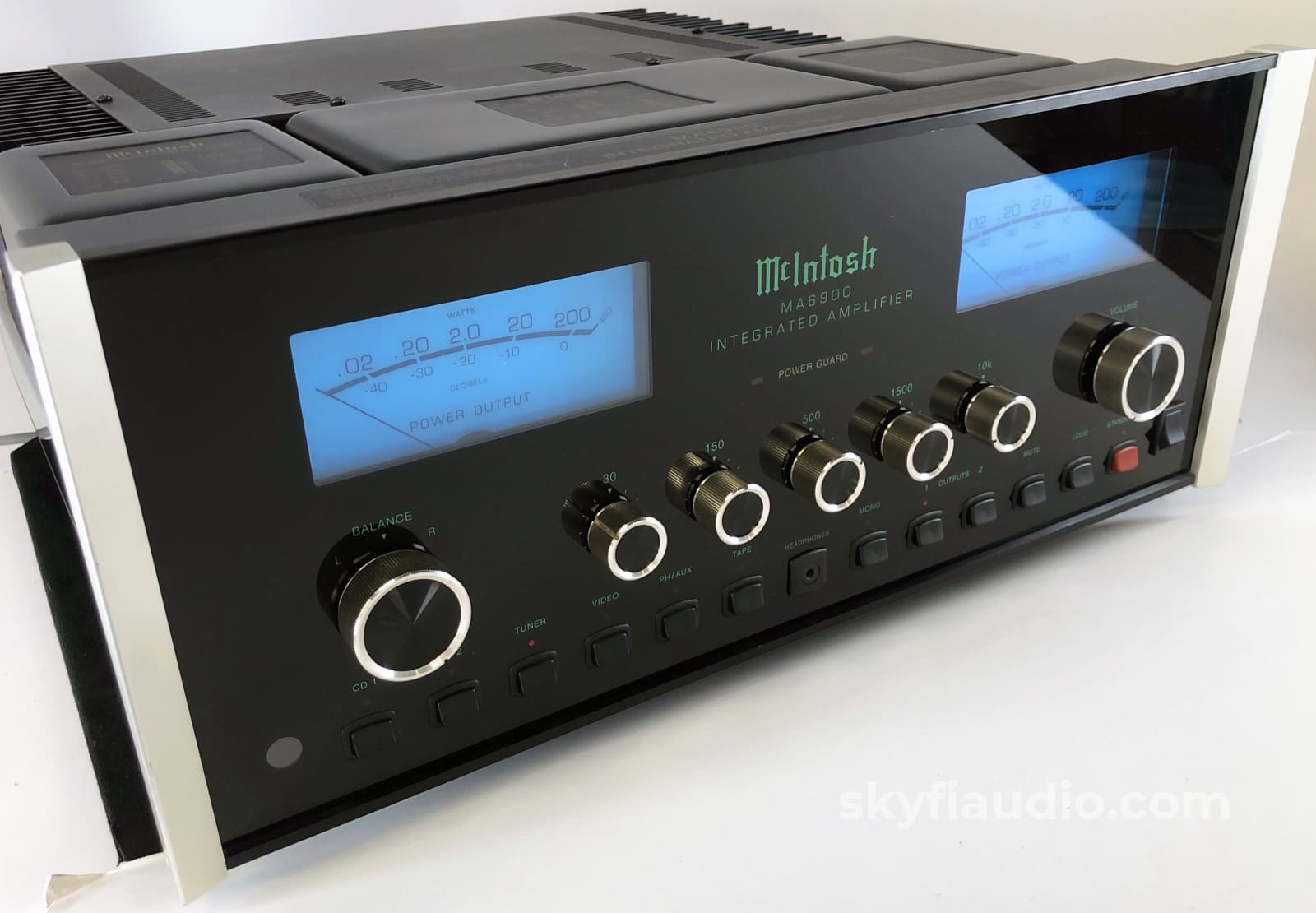 McIntosh MA6900 Integrated Amplifier - All Analog! Built In Phono