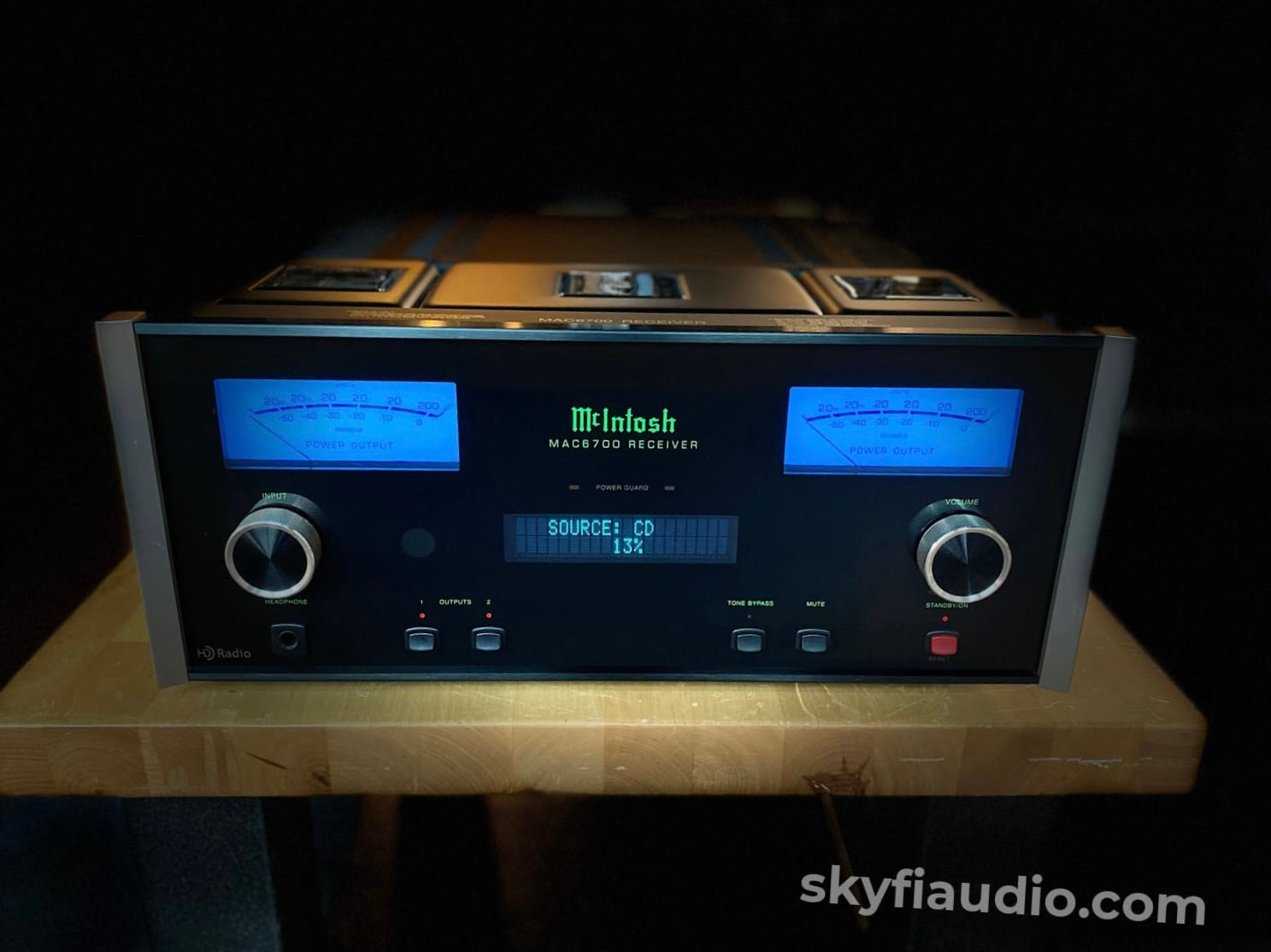 McIntosh MAC6700 Solid State Receiver With HD FM/AM Radio, DAC, MC/MM Phono