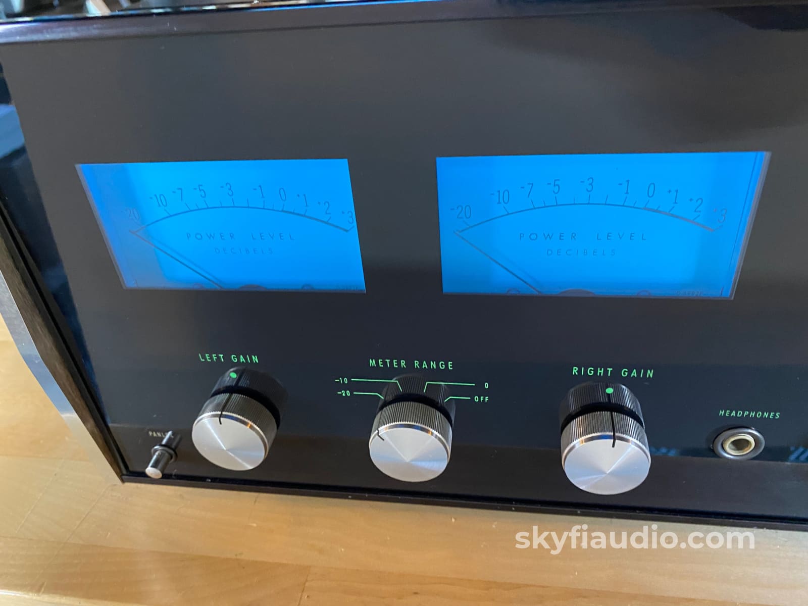 Mcintosh Mc2105 Vintage Amplifier - Serviced And Upgraded