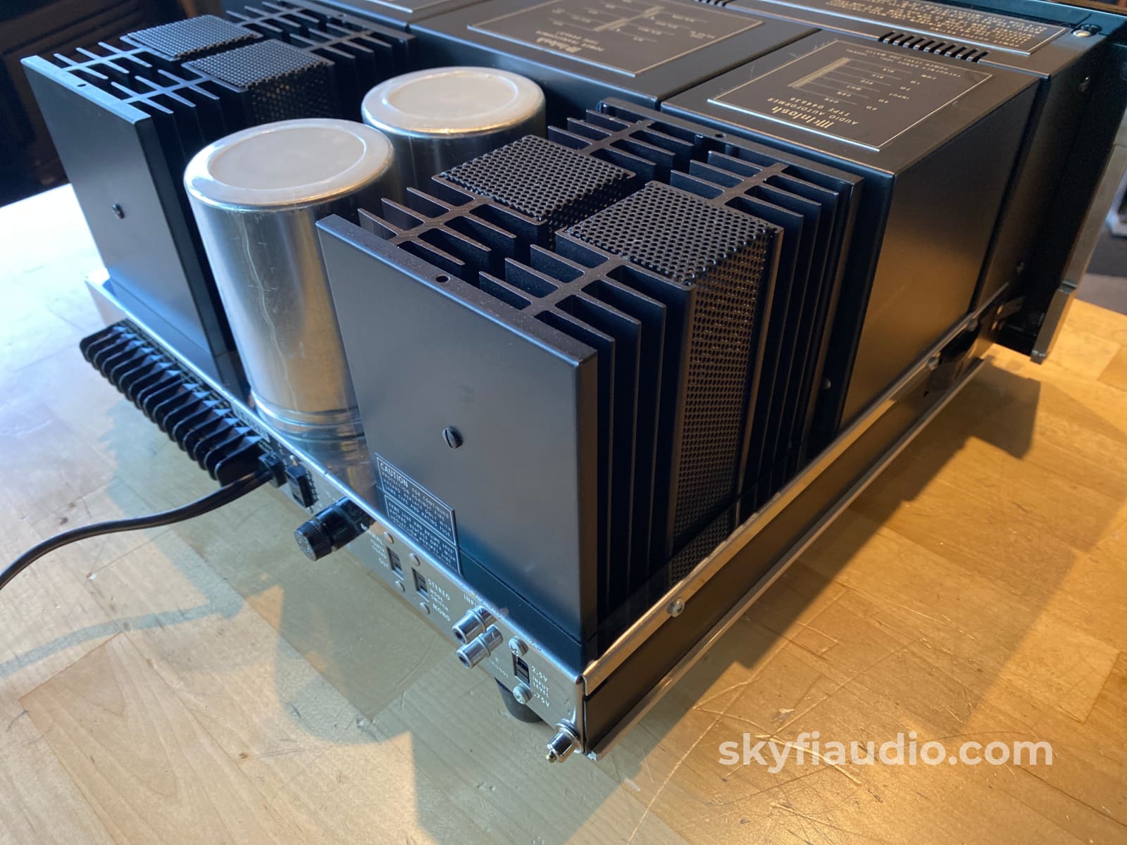 Mcintosh Mc2205 Vintage Stereo Amplifier - New Glass