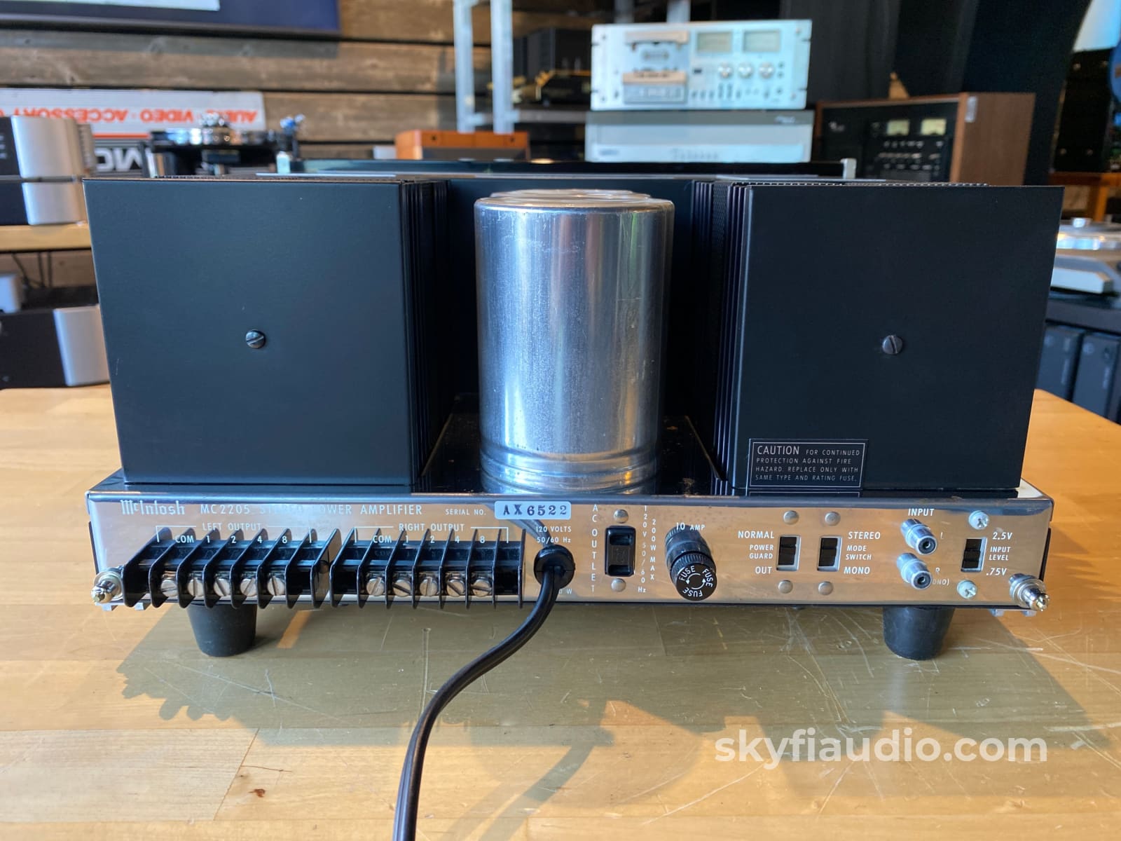 Mcintosh Mc2205 Vintage Stereo Amplifier - New Glass