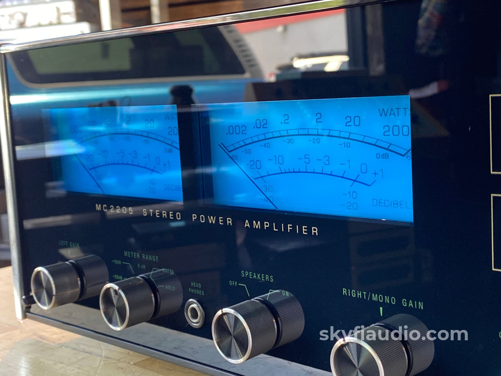 Mcintosh Mc2205 Vintage Stereo Amplifier - New Glass