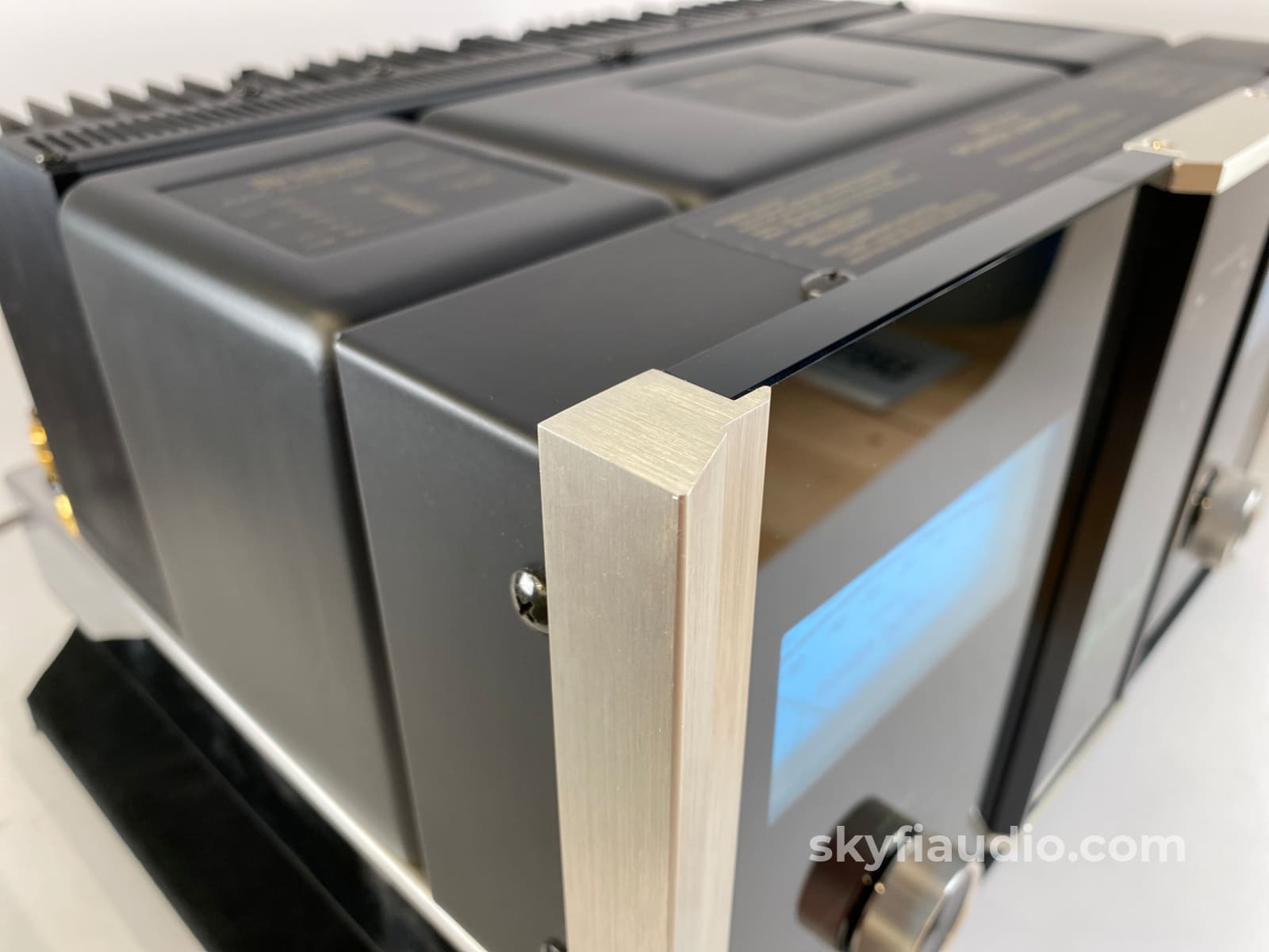 Mcintosh Mc252 Solid State Amplifier With 250Wpc