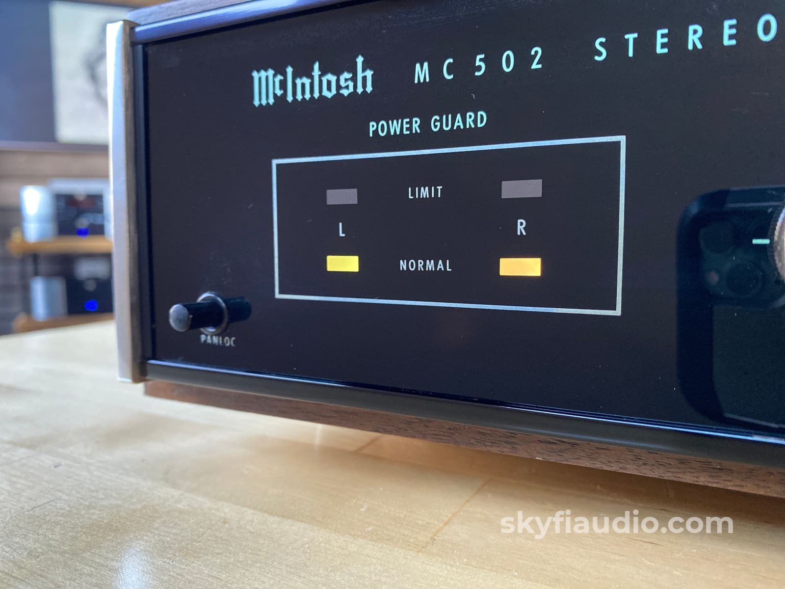 Mcintosh Mc502 Vintage Solid State Amplifier With Wood Cabinet