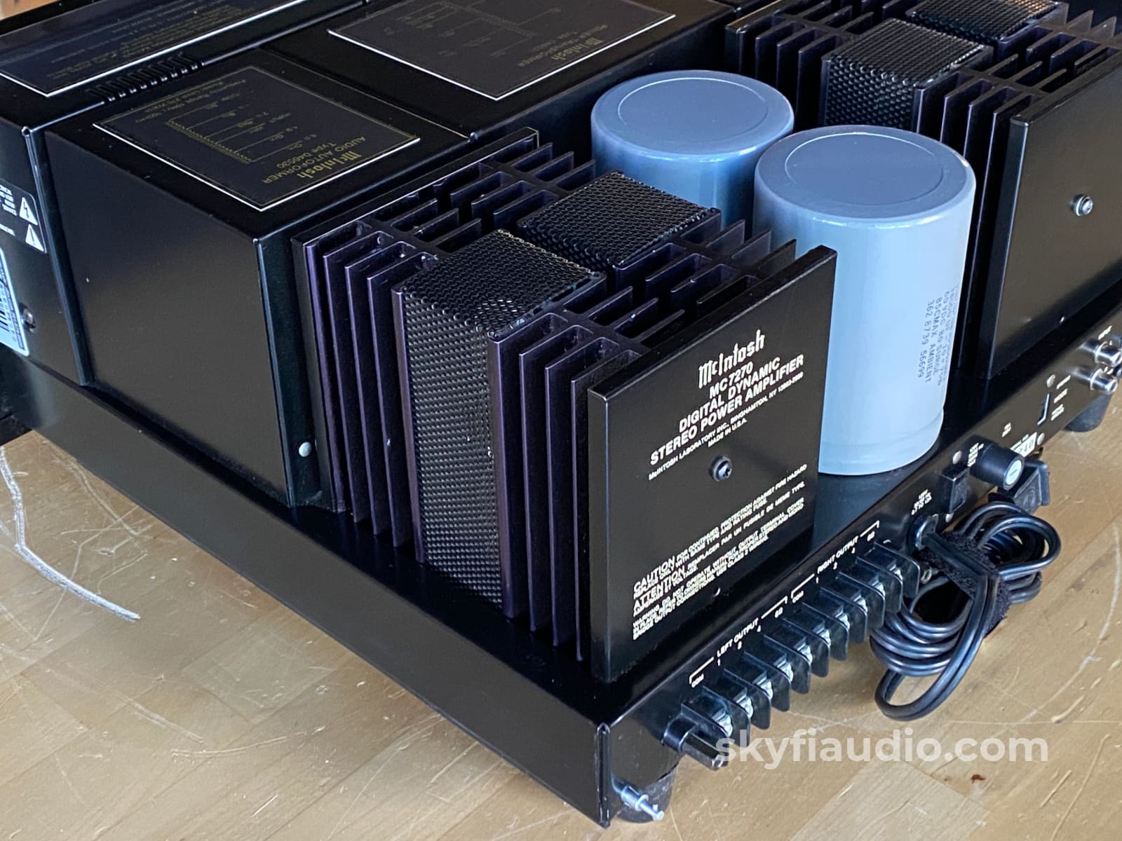 Mcintosh Mc7270 Amplifier With 270W X 2 - One Of Our Favorites!