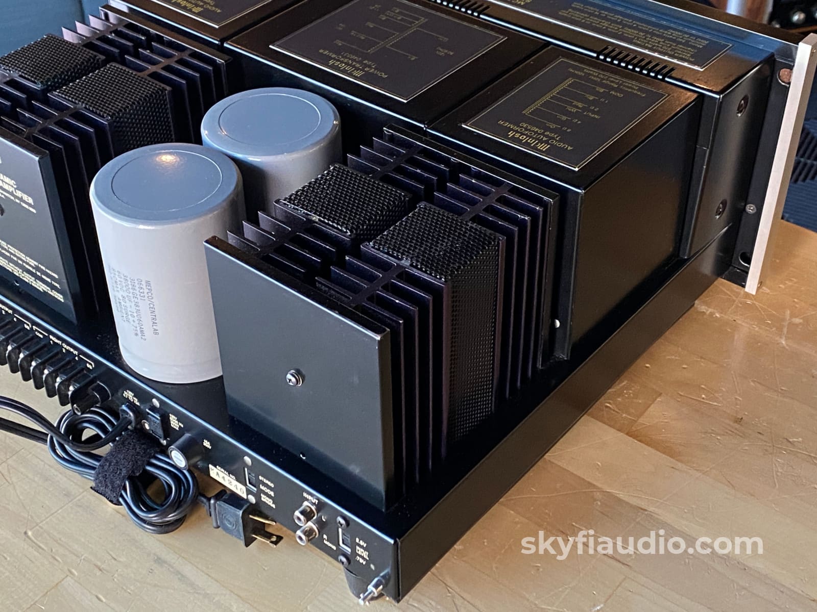 Mcintosh Mc7270 Amplifier With 270W X 2 - One Of Our Favorites!