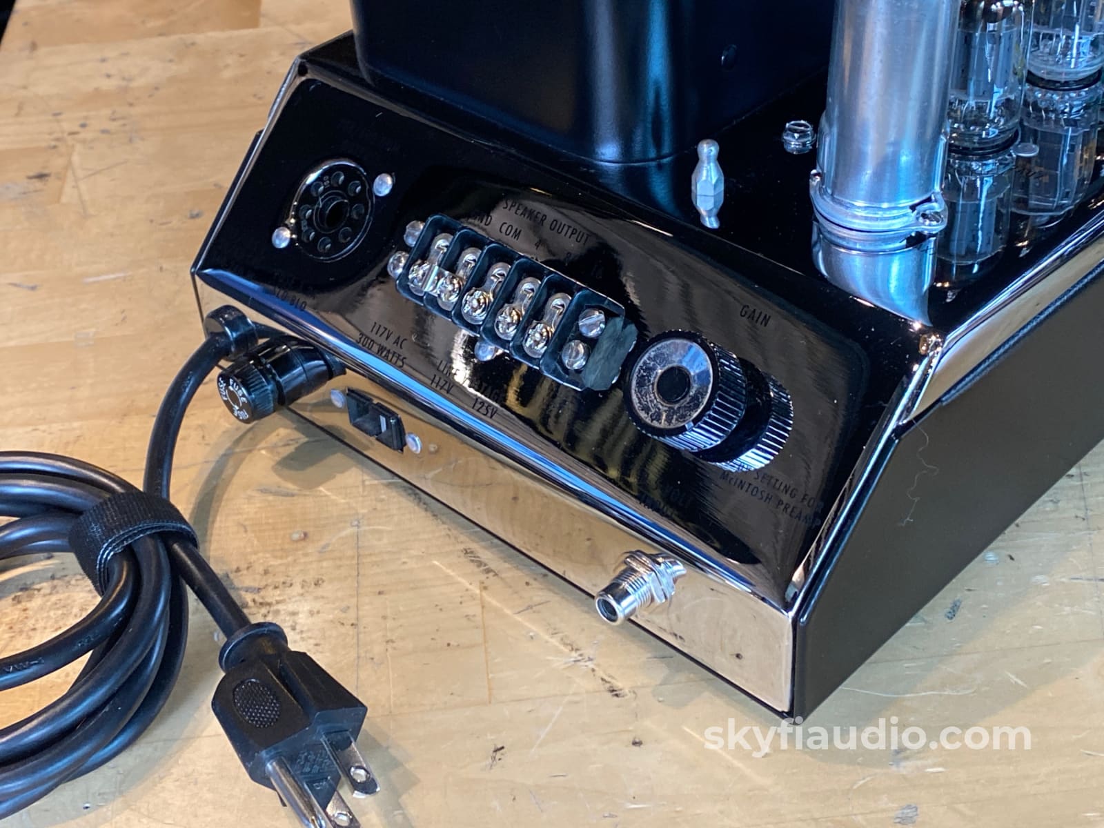 Mcintosh Mc75 Vintage And Restored Tube Monoblock Amps - 120 / 240V Capable Amplifier