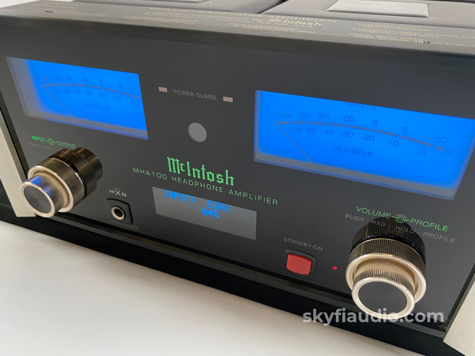 Mcintosh Mha100 Integrated Amplifier For Headphones Or Speakers